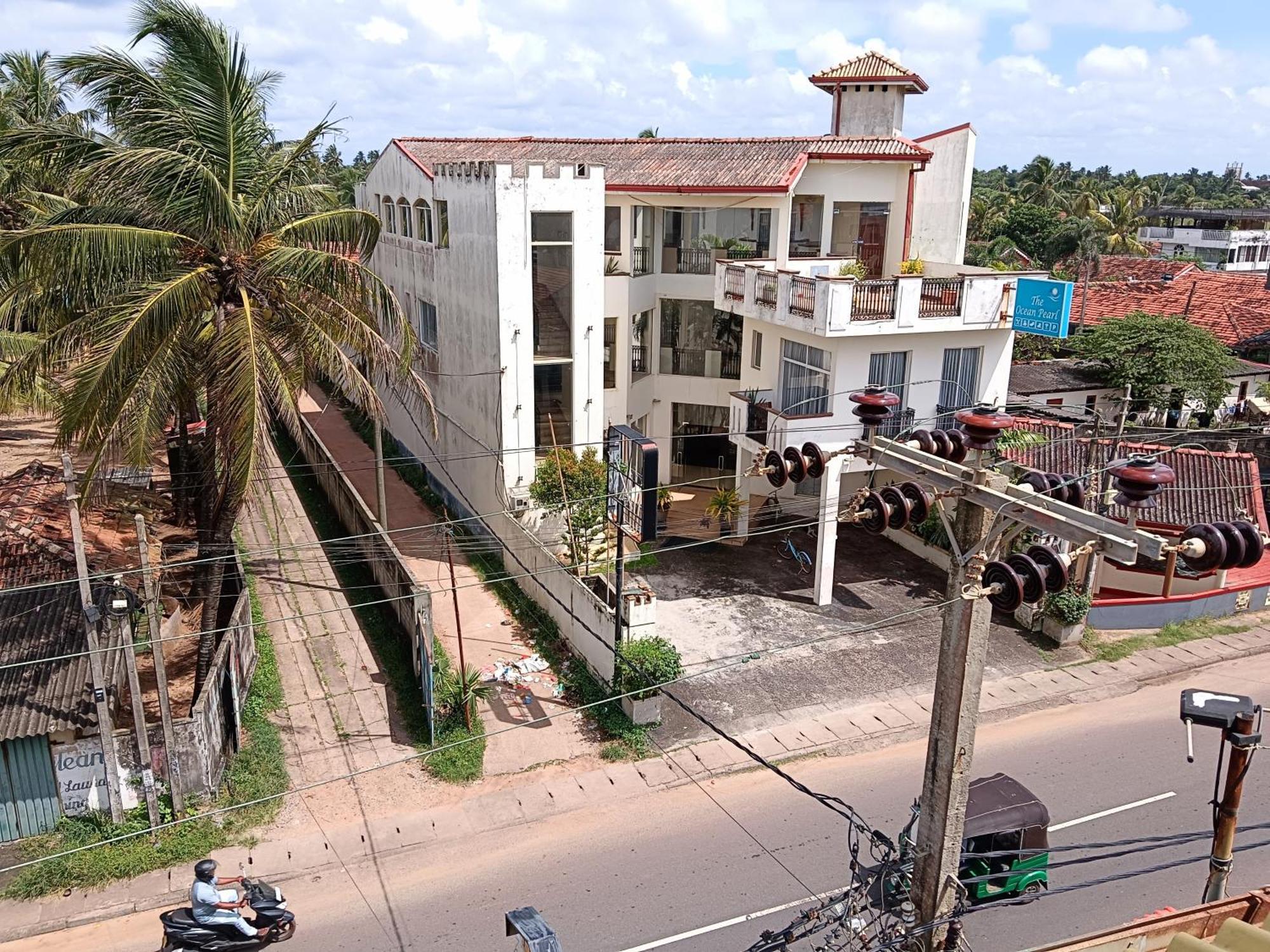 La Cozy Hotel & Restaurant Negombo Daluwekotuwa Exterior photo
