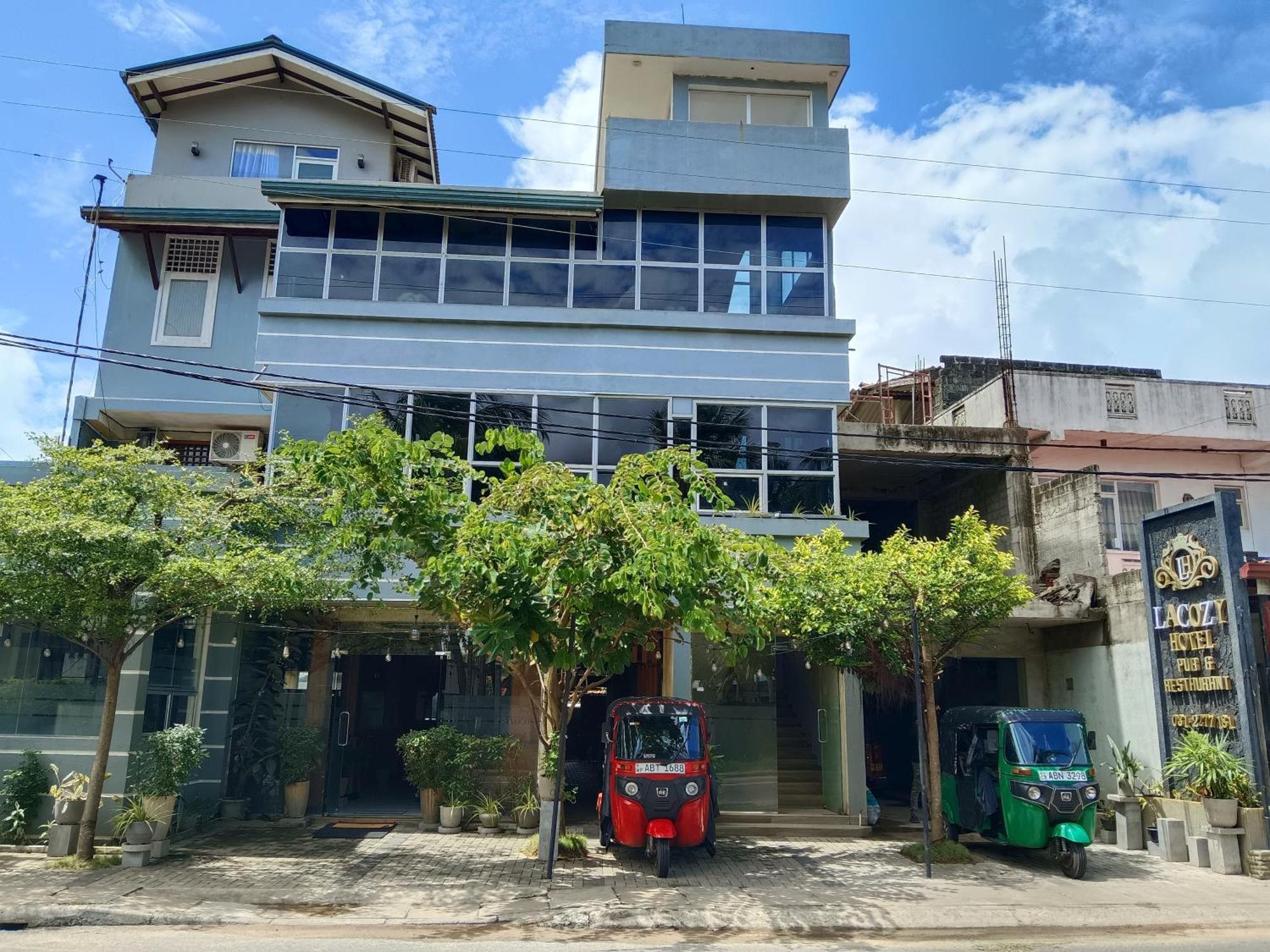 La Cozy Hotel & Restaurant Negombo Daluwekotuwa Exterior photo